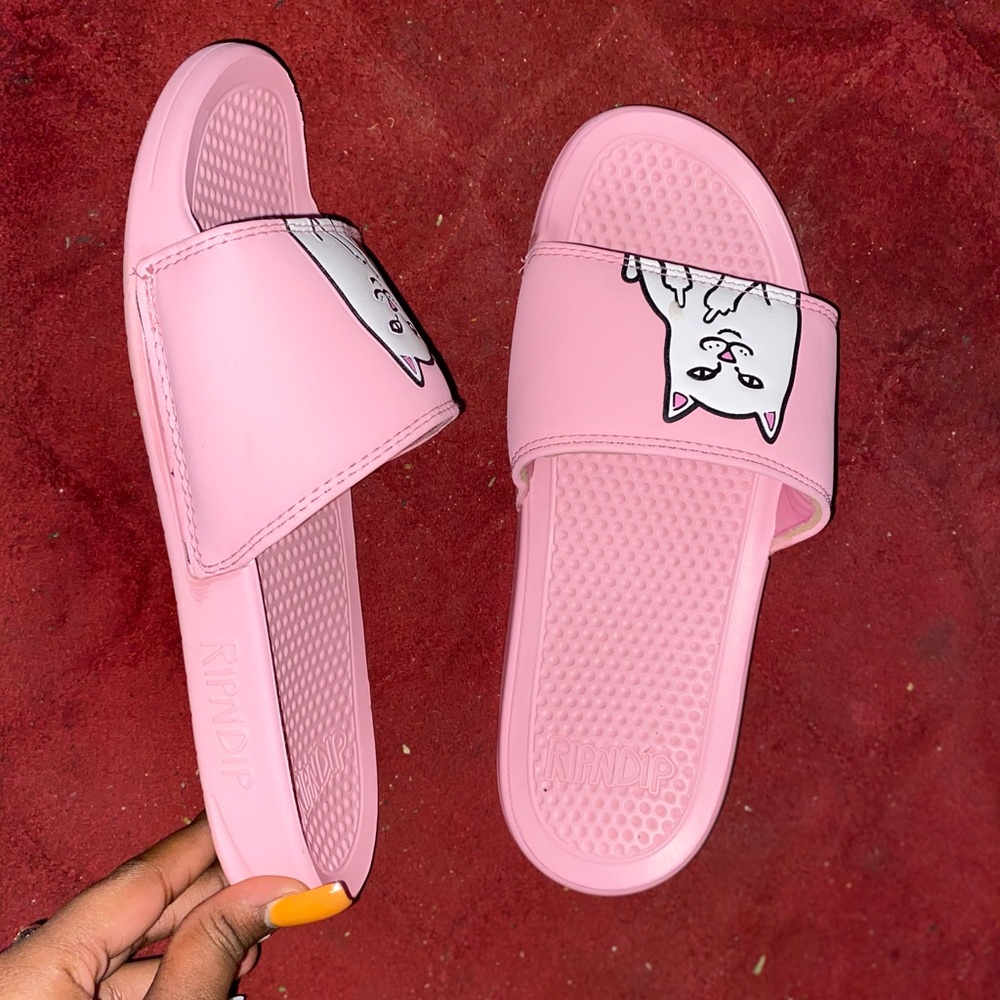 Shoes & Slides - Picture 8 of 8